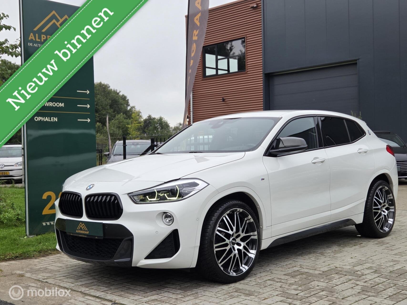 BMW X2 sDrive18i Executive M-Sport Oxigin, Auto's, Dealer onderhouden, Gebruikt, Automatische klimaatregeling, Wit