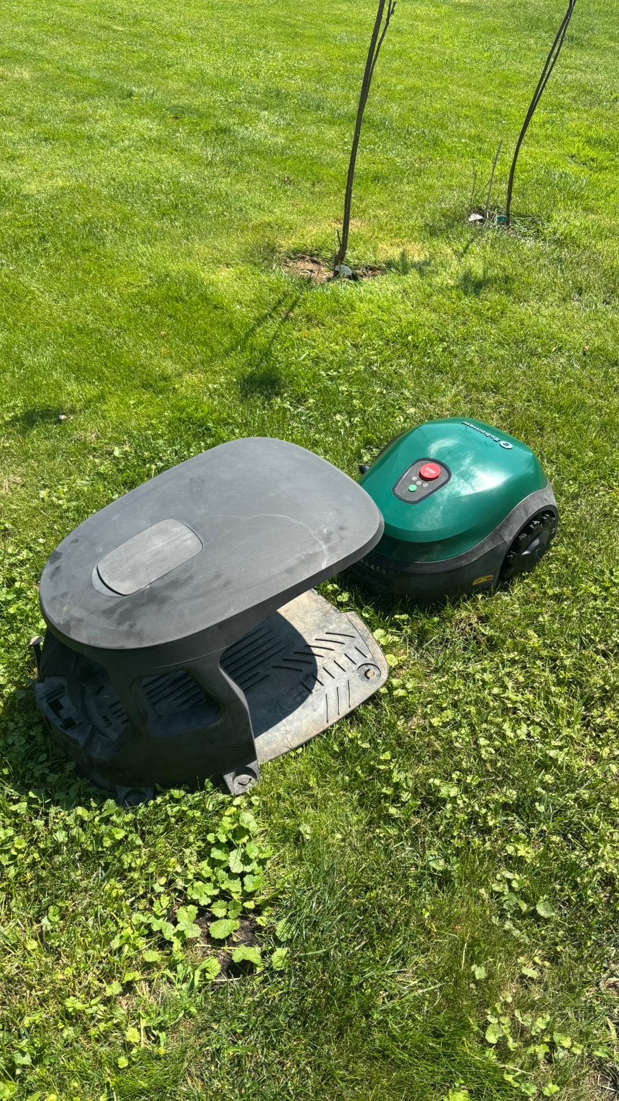Robotmaaier Robomow RT300 met garage, Ophalen, Gebruikt, Robomow, Bestuurbaar via app