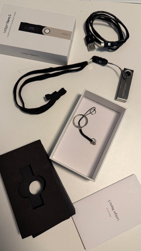 Ledger Nano S Hardware wallet, Computers en Software, USB Sticks, Ophalen of Verzenden, Zo goed als nieuw, 2 TB of meer