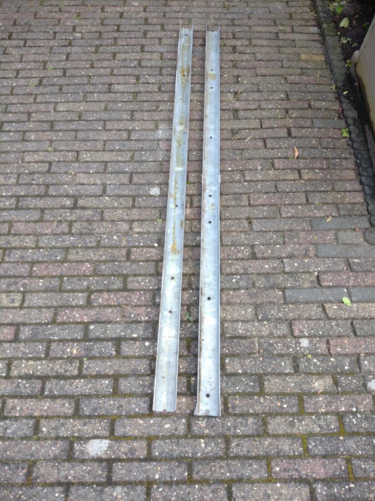 Metalen profielen / rails (2 stuks), Ophalen of Verzenden, Gebruikt