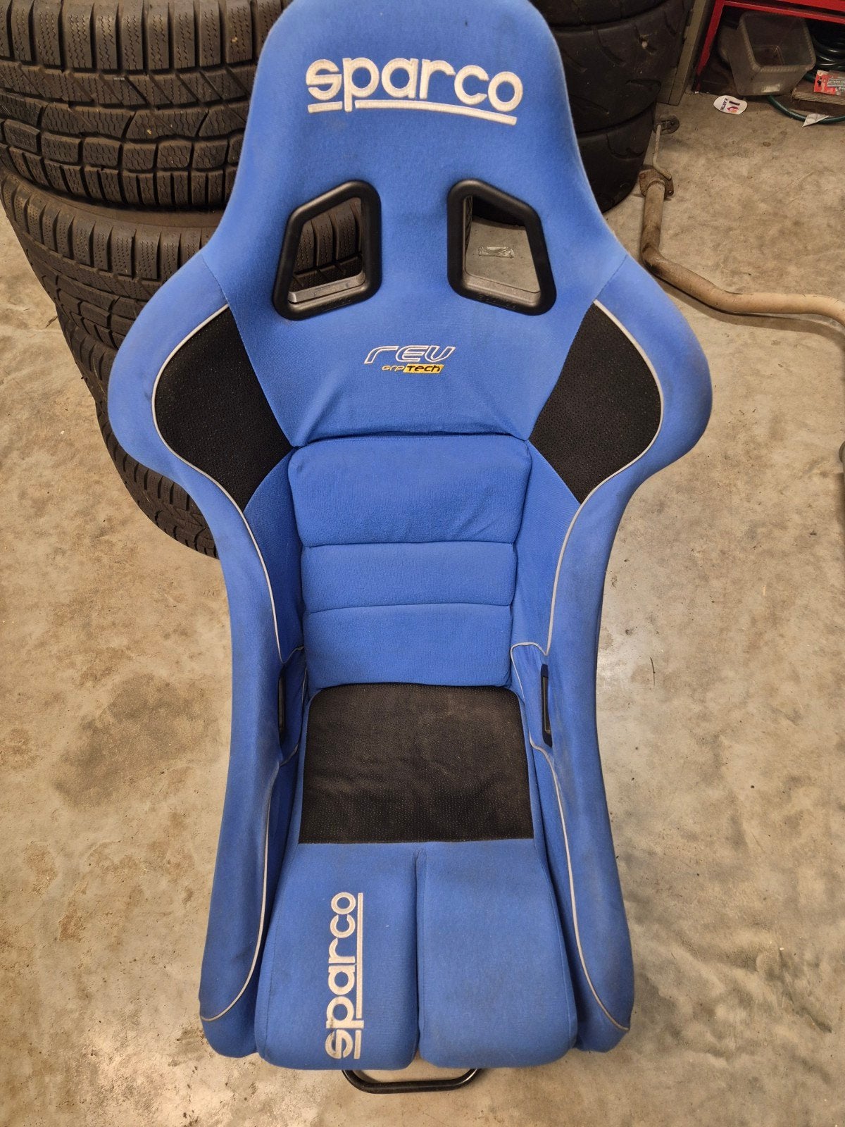 Sparco kuipstoel, Ophalen