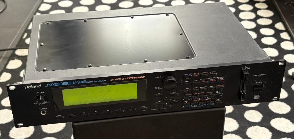 Roland JV-2080 Super JV – iconische rack-synthesizer, Muziek en Instrumenten, Synthesizers, Gebruikt, Roland, Met midi-aansluiting