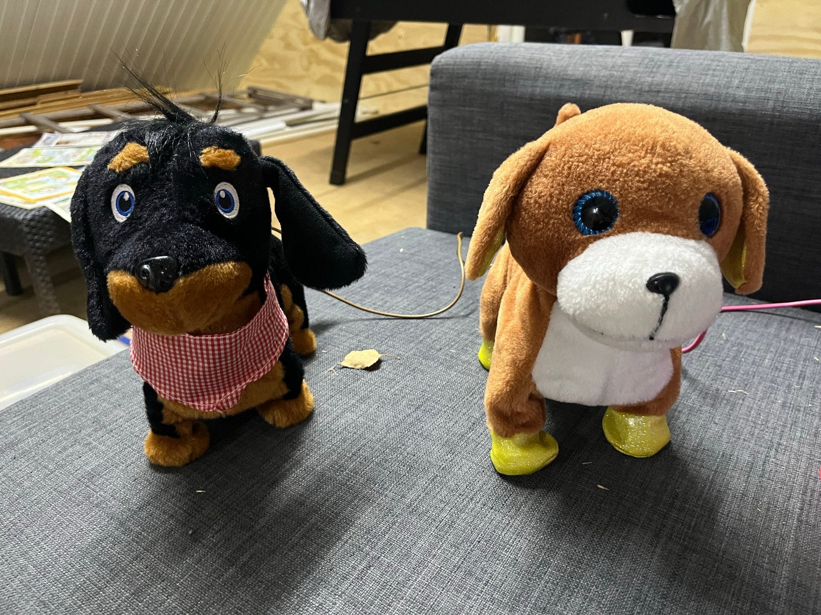 Lopende honden en kat knuffels met geluid, Kinderen en Baby's, Ophalen, Gebruikt, Met geluid, Zwart