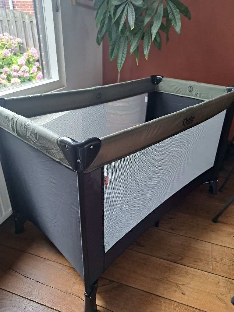 Qute Q-Sleep campingbedje, mét zacht matras én klamboe, Ophalen, Zo goed als nieuw, Reisbedje