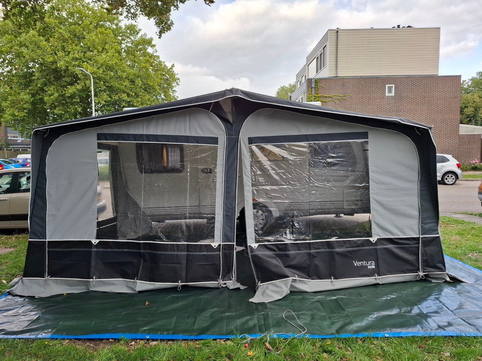 Isabella Ventura D250 Voortent, fiber / carbon frame, Ophalen, Zo goed als nieuw, Polyester, Isabella