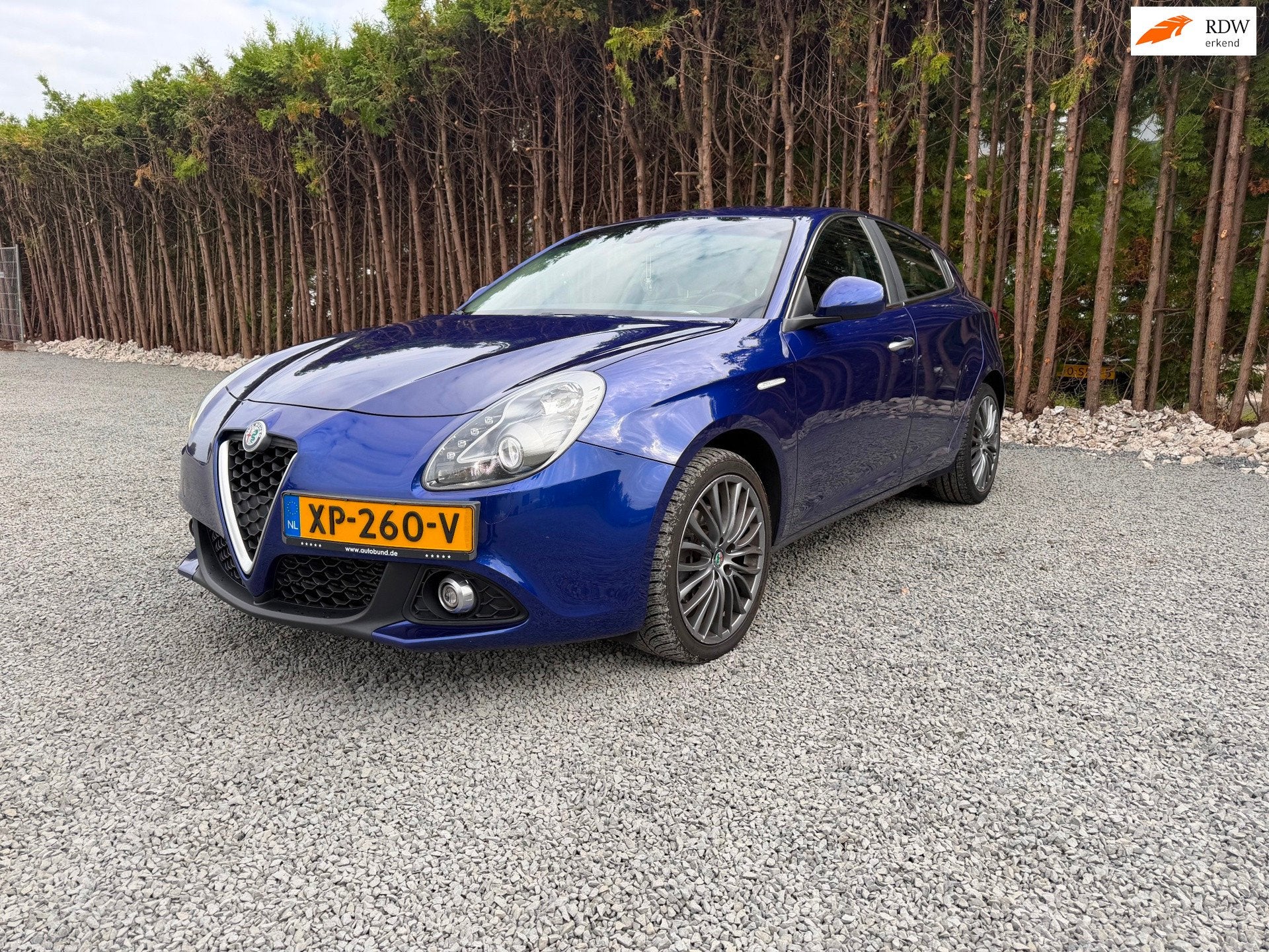 Alfa Romeo Giulietta 2.0 JTDm Exclusive, Auto's, Xenon verlichting, 4 cilinders, Blauw, 23 km/l