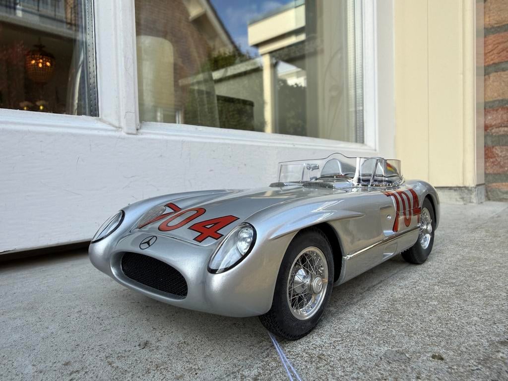 1:18 Mercedes 300 SLR #704 Mille Miglia Hermann CMC M-119, Hobby en Vrije tijd, Modelauto's | 1:18, Overige merken, Auto, Nieuw
