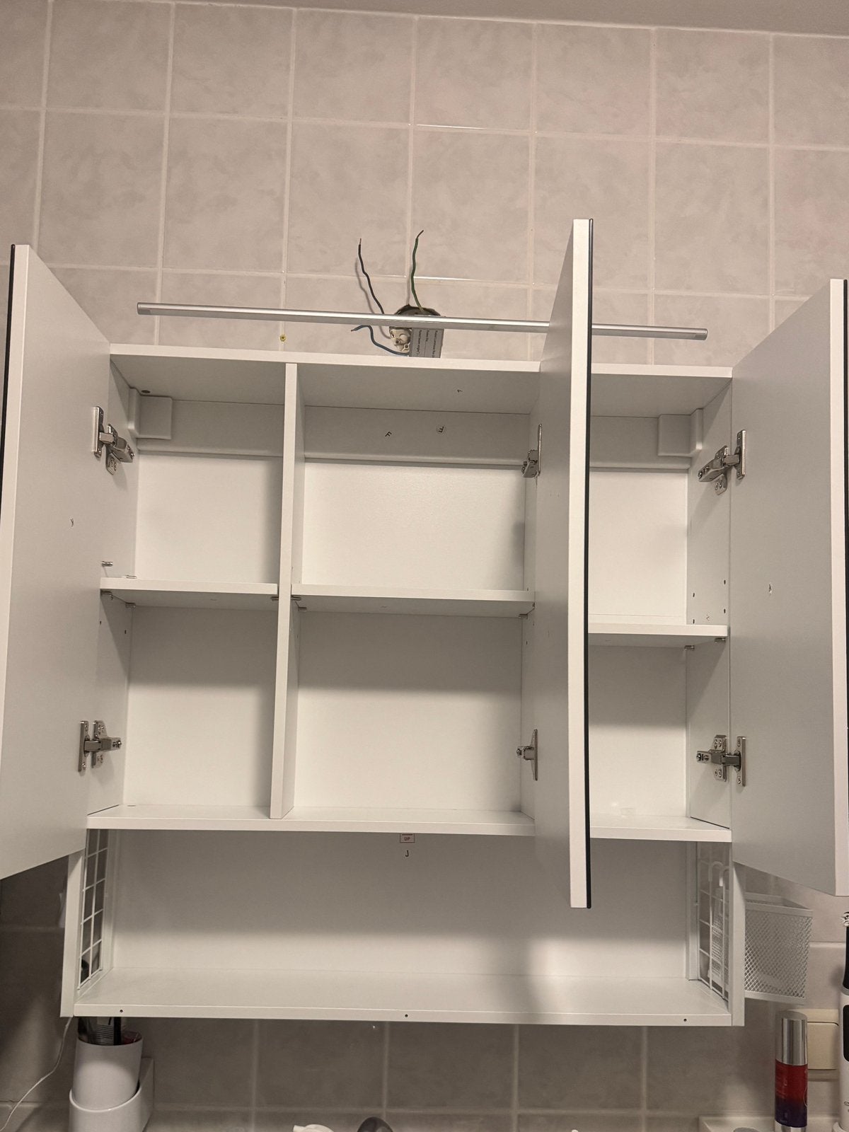Nieuwe badkamer spiegelkast, Ophalen, 50 tot 100 cm, Zo goed als nieuw, Minder dan 25 cm