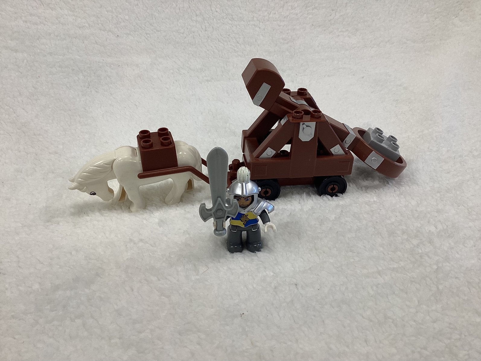 Duplo ridder met katapult, Ophalen of Verzenden, LEGO System A/S, Product.compliance@LEGO.com, Aastvej 1, 7190 Billund, Denemarken