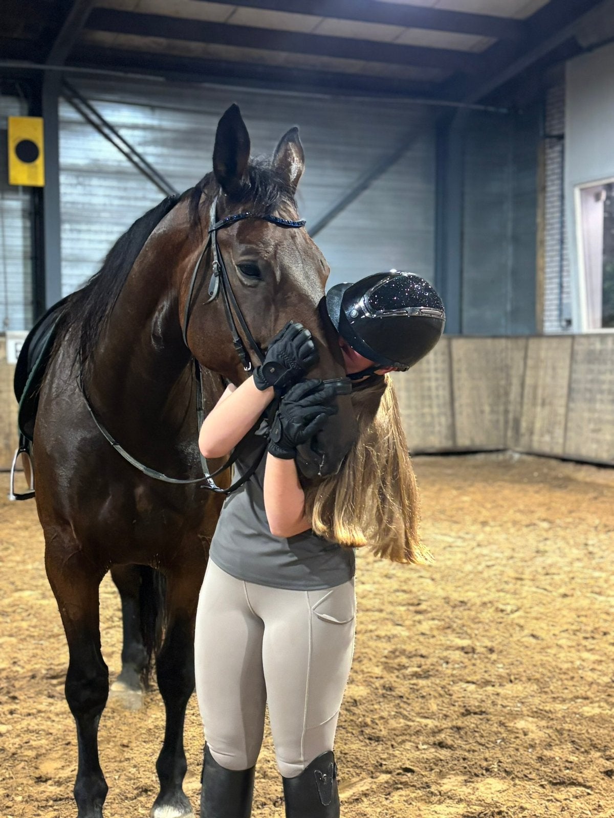 Verzorg paard/pony gezocht!, Ophalen, Zo goed als nieuw