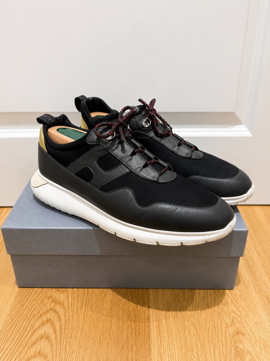 Hogan Interactive Sneakers | UK 8.5 | (70), Verzenden, Zwart, Sneakers of Gympen, Zo goed als nieuw