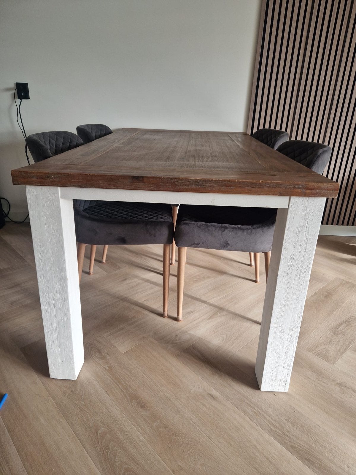Robuuste eettafel 90x160 cm met houten blad en witte poten, Huis en Inrichting, Tafels | Eettafels, Ophalen, Gebruikt, 50 tot 100 cm
