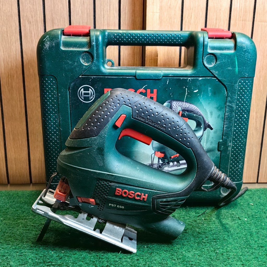 Bosch PST650 Decoupeerzaag - In Nette Staat, Bosch, Gebruikt, Support@bosch.com, Robert Bosch GmbH
Robert-Bosch-Platz 1
70839 Gerlingen-SchillerhÃ¶he
Germany