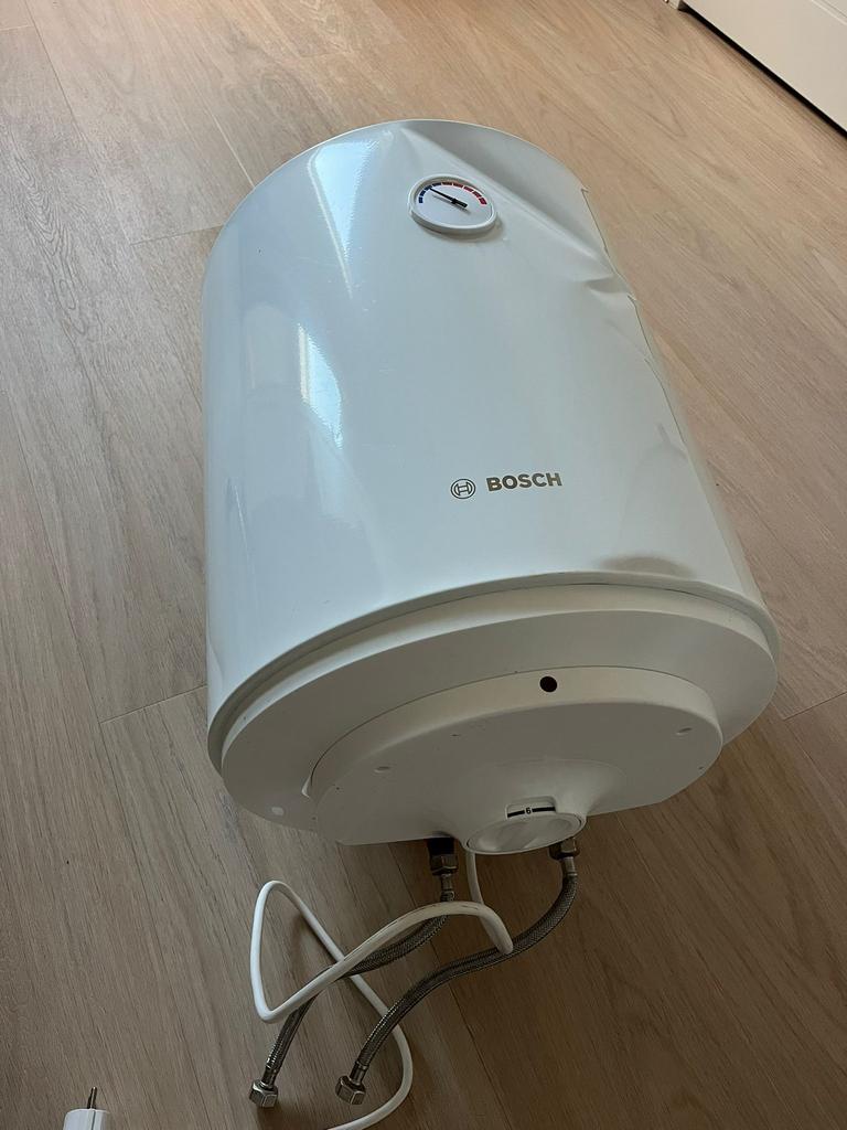 Bosch Tronic 2000 T, Minder dan 20 liter, Boiler, Ophalen of Verzenden, Minder dan 3 jaar oud