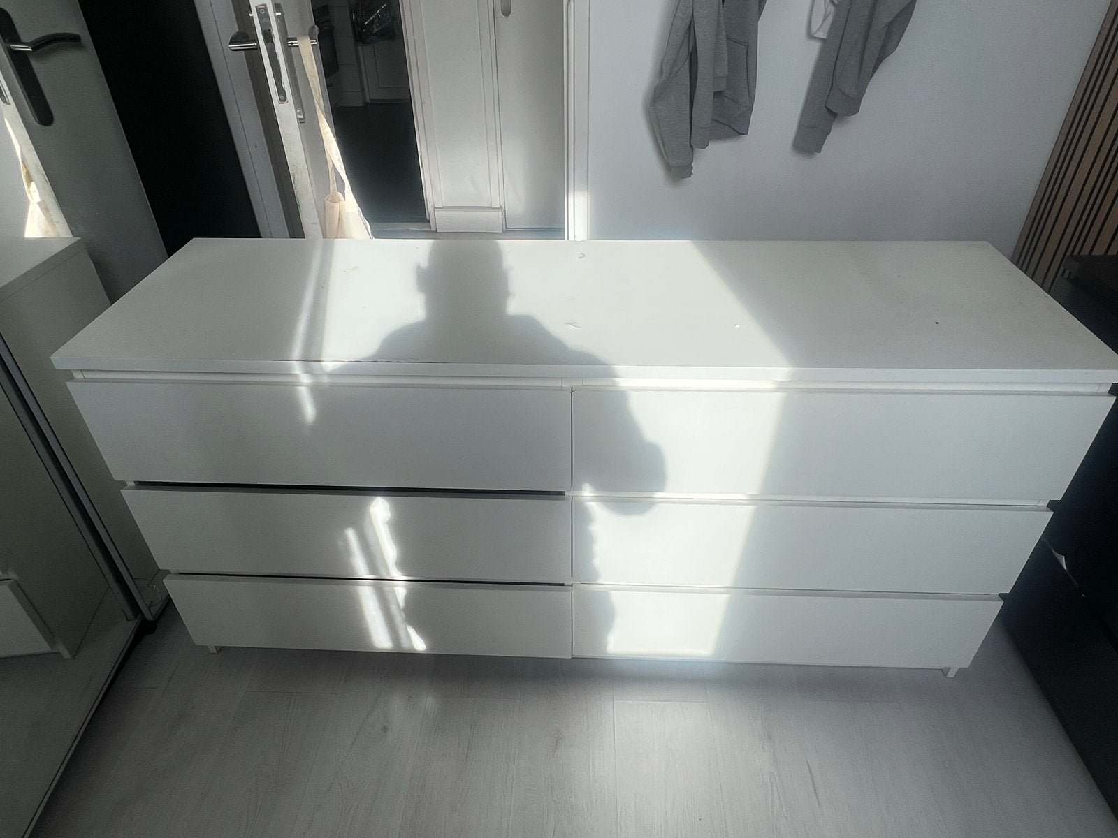 Gratis IKEA Malm ladekast wit (beschadigd), Huis en Inrichting, Ophalen, Overige materialen, Gebruikt, 5 laden of meer