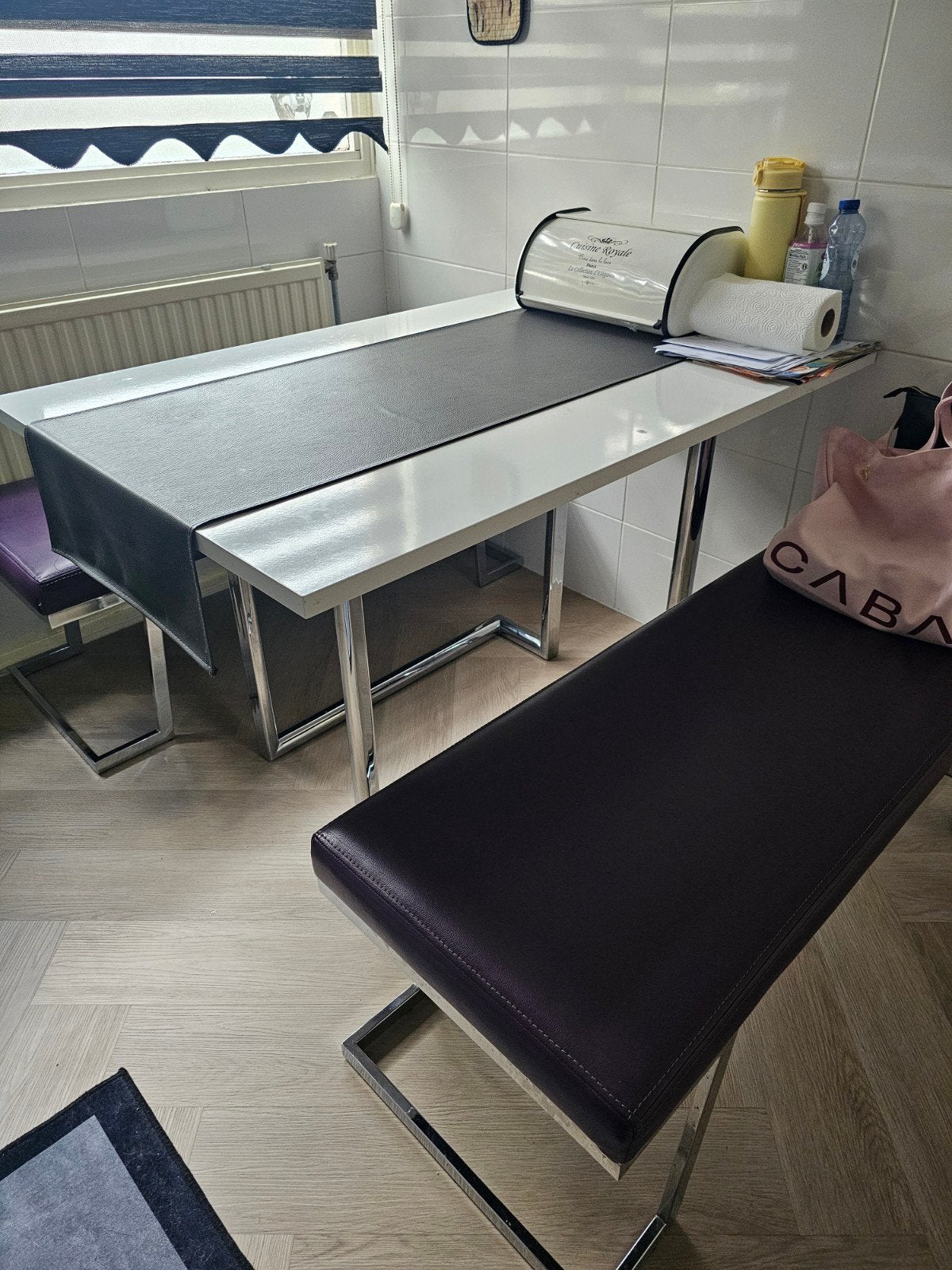 Tafel met 2 bankstoel., 100 tot 150 cm, Vierkant, Zo goed als nieuw, 75 cm of meer