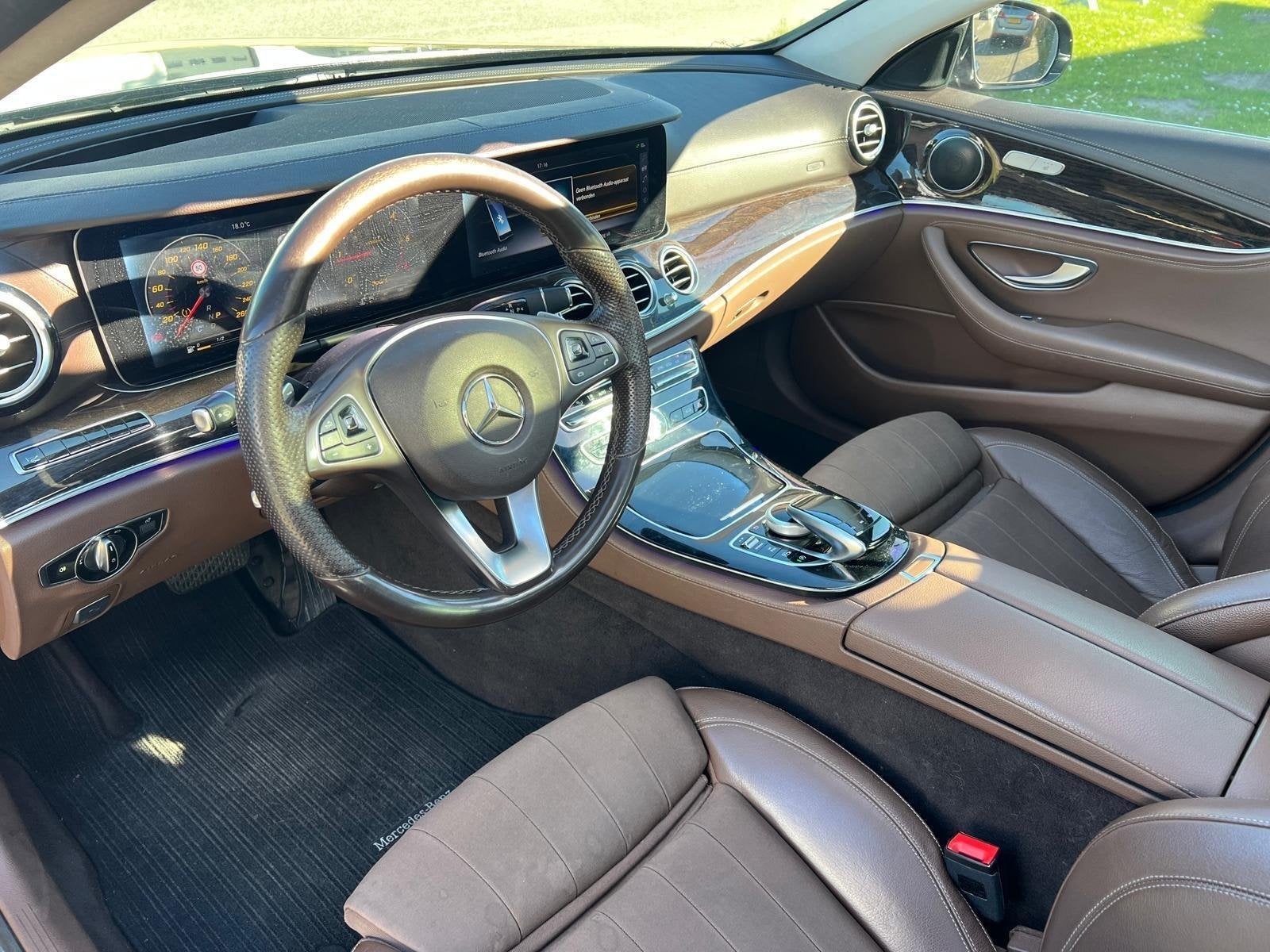 Mercedes E-klasse 220 d Prestige Plus Widescreen Pano Camera, Automaat, Achterwielaandrijving, Gebruikt, 4 cilinders