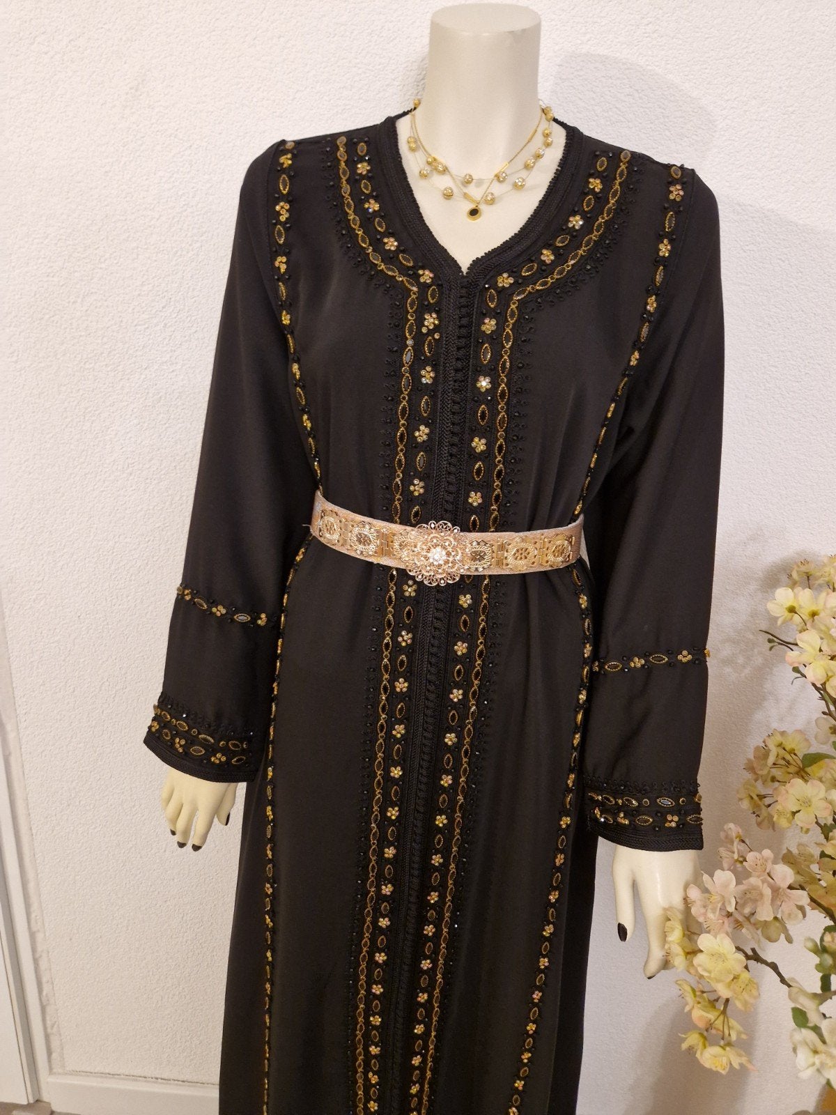 Elegante Marokkaanse Kaftan - Zwart met Goud Borduurwerk, Maat 38/40 (M), Zwart, Nieuw, Ophalen of Verzenden