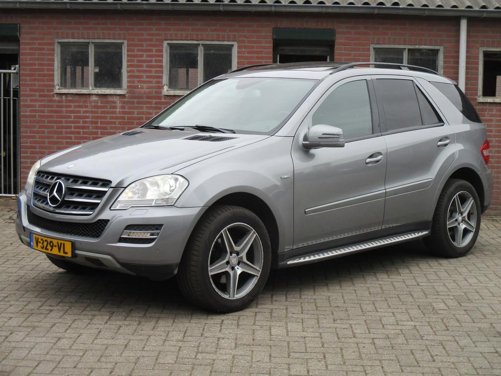 Mercedes-Benz M-klasse 300 CDI BlueEFFICIENCY, Auto's, Euro 5, Gebruikt, Leder en Stof, 2987 cc