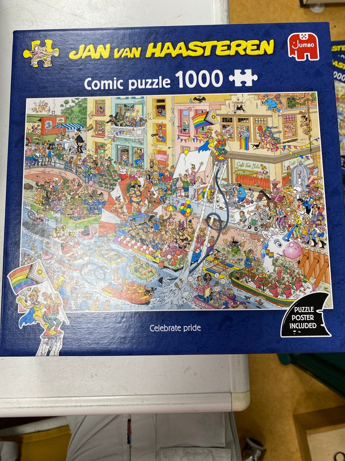 Jan van Haasteren Comic Puzzel - Celebrate Pride 1000 stukje, Ophalen of Verzenden, 500 t/m 1500 stukjes, Zo goed als nieuw, Legpuzzel