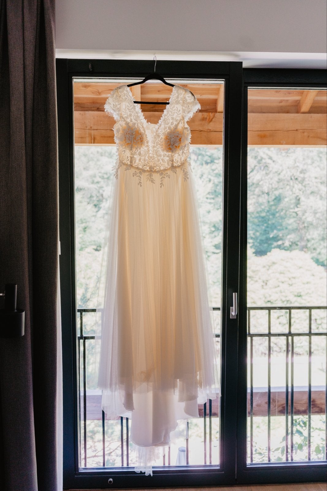 Elegante Trouwjurk met Kant en Tule, Ophalen, Zo goed als nieuw, Wit, Trouwjurk