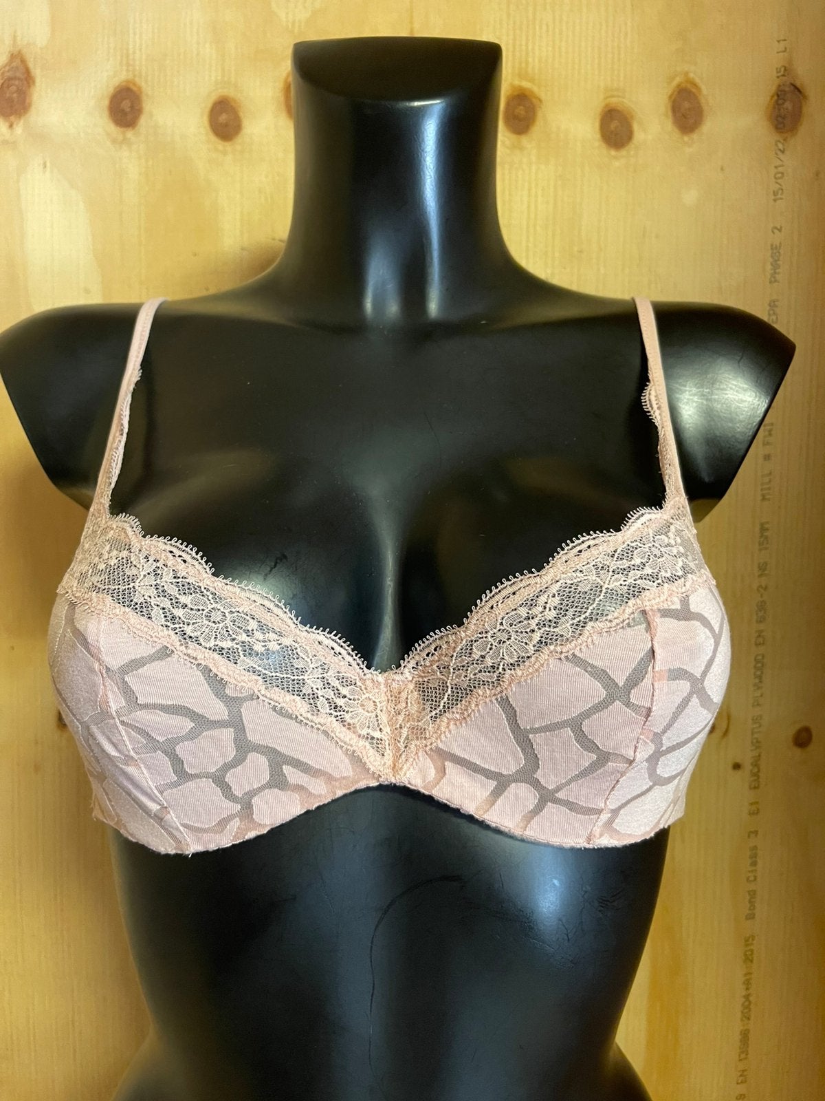 Andres sarda bh 75b model hirst, Verzenden, Roze, BH