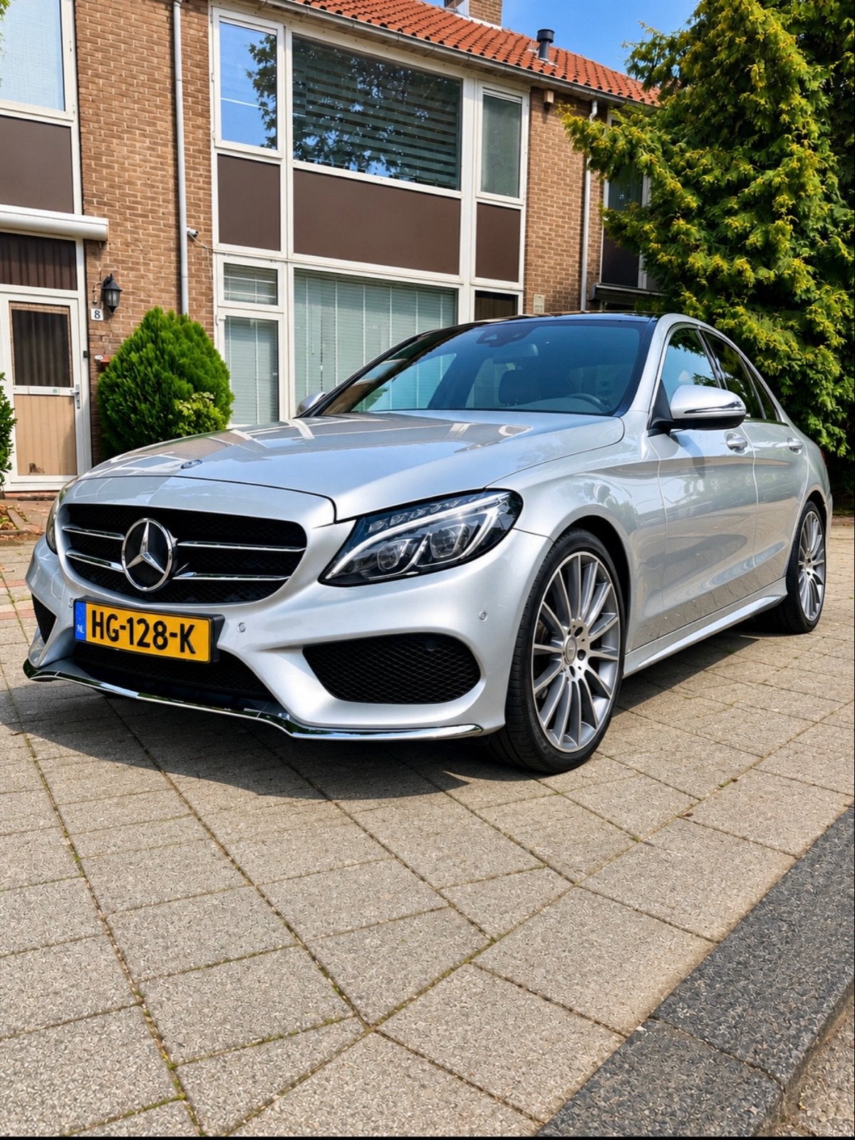 Mercedes-Benz C-Klasse C200 bomvol AMG pakket, Panoramadak, 1800 kg, 4 cilinders, 75 €/maand