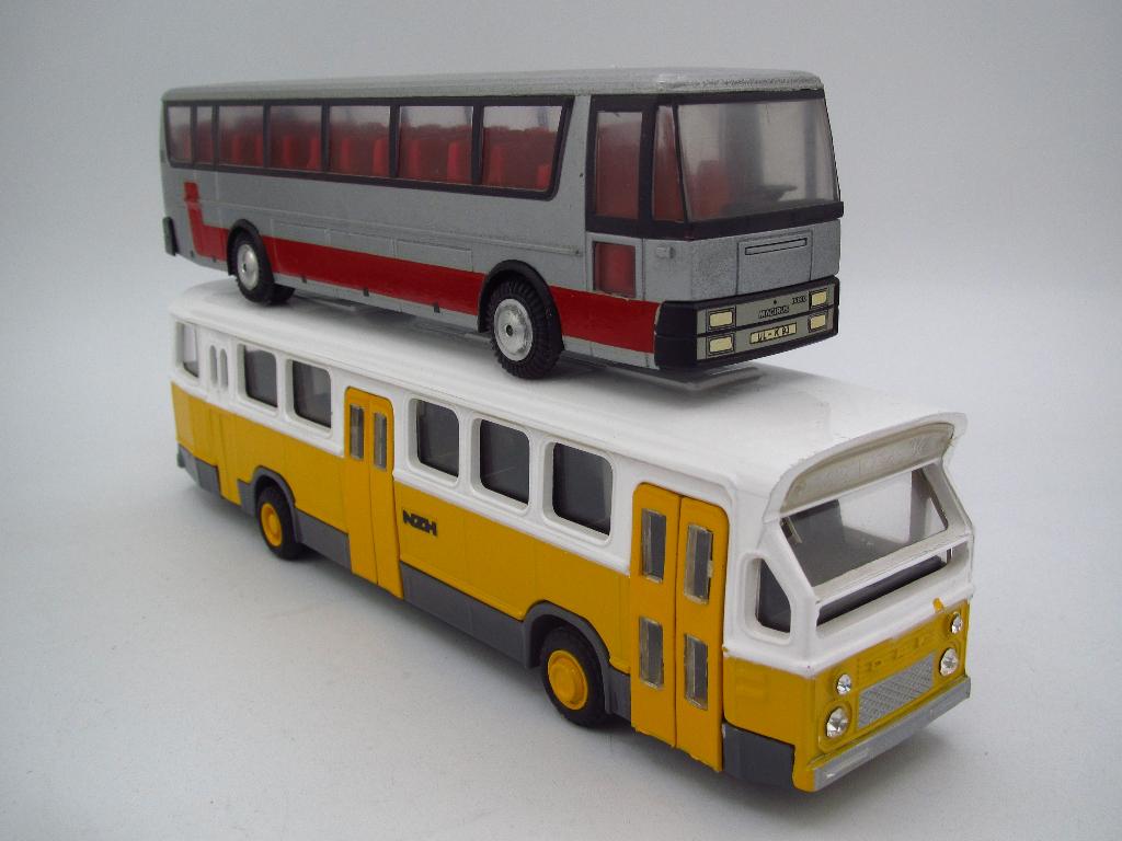 NZG en Lion car - Magirus en DAF bussen 1:50/ 1:60, Hobby en Vrije tijd, Modelauto's | 1:50, Ophalen of Verzenden, Zo goed als nieuw