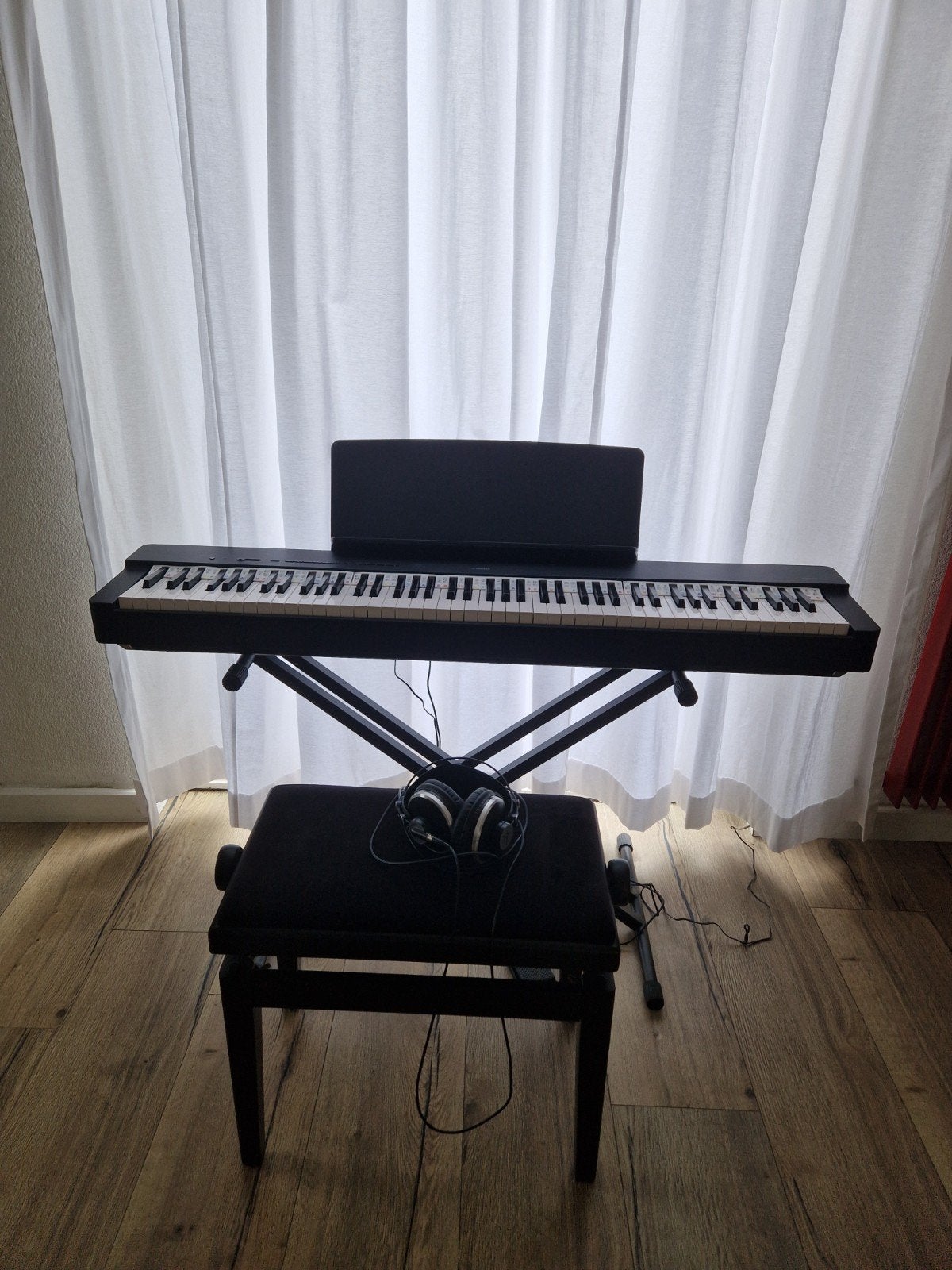 elektrische piano Yamaha P225 met toebehoren