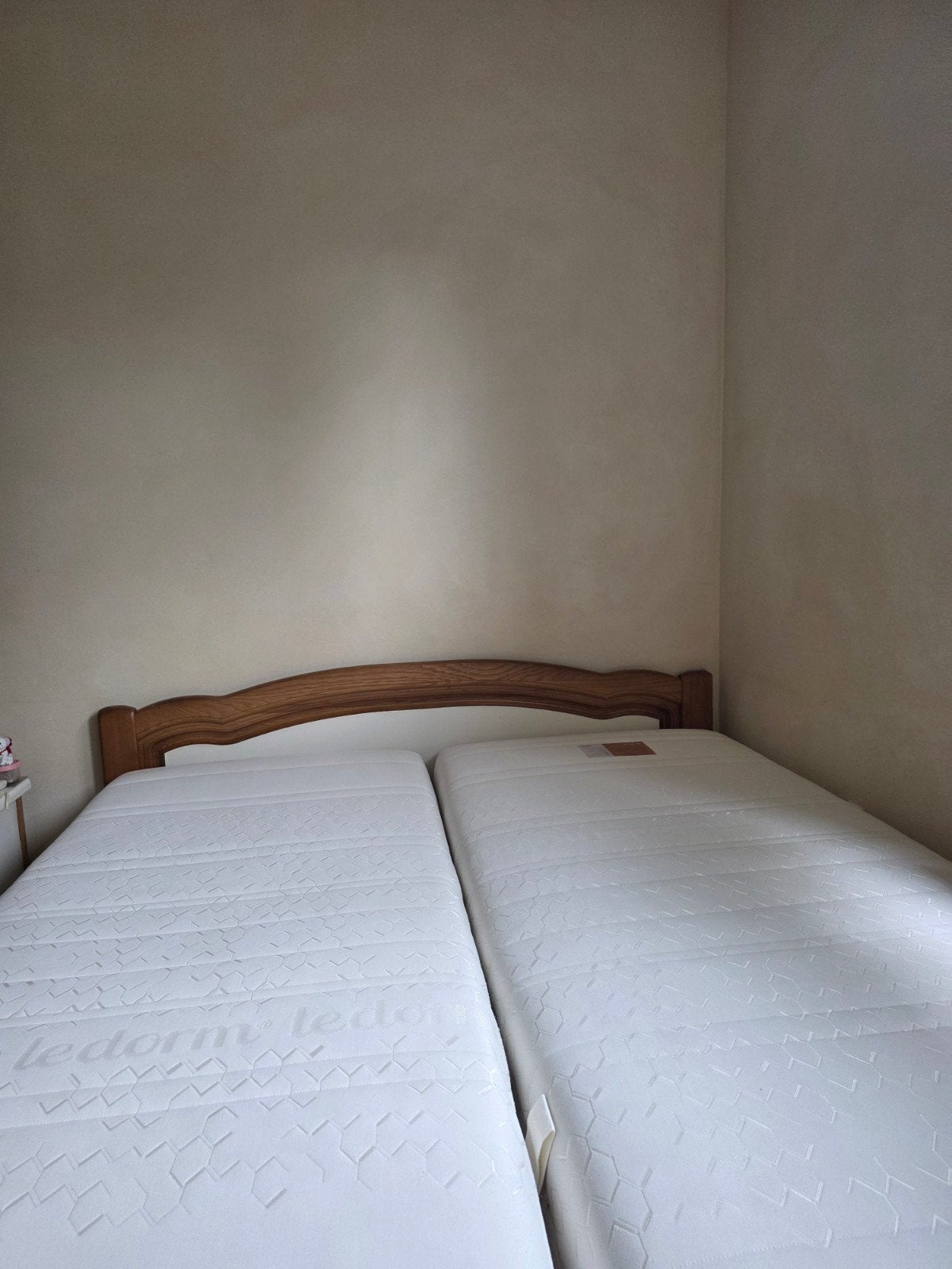 Bed hout grenen wit 160x210 cm en 2 nachtkasten, Huis en Inrichting, Slaapkamer | Bedden, Gebruikt, Wit, Tweepersoons, Ophalen of Verzenden