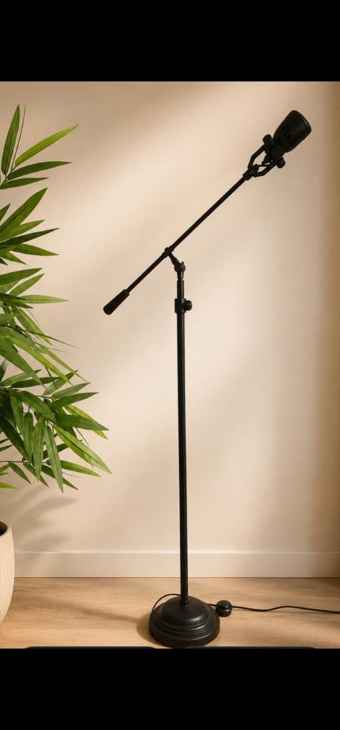 Gietijzeren staande lamp - Industrieel design, Huis en Inrichting, Ophalen, Gebruikt, 100 tot 150 cm, Metaal