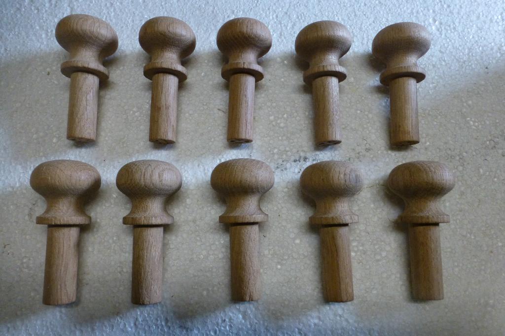 20 BLANK EIKEN GEDRAAIDE KASTKNOPPEN,, Ophalen of Verzenden