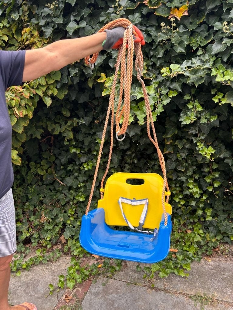 Peuterschommel geel/blauw met veiligheidsbeugel + gordel, Ophalen, Gebruikt