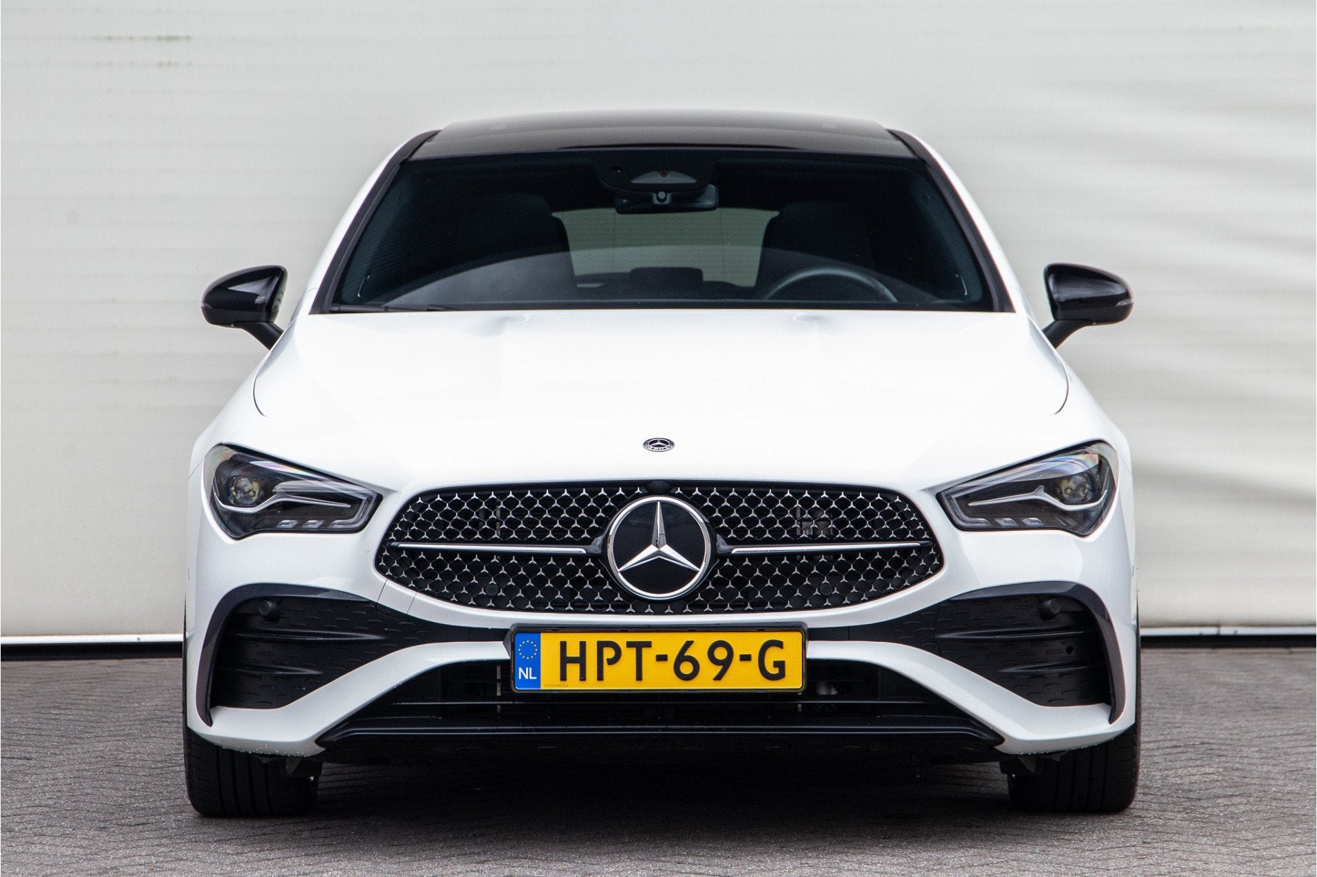 Mercedes-Benz CLA Shooting Brake 250 e AMG Premium, Nightpac, Gebruikt, Zwart, 4 cilinders, Wit