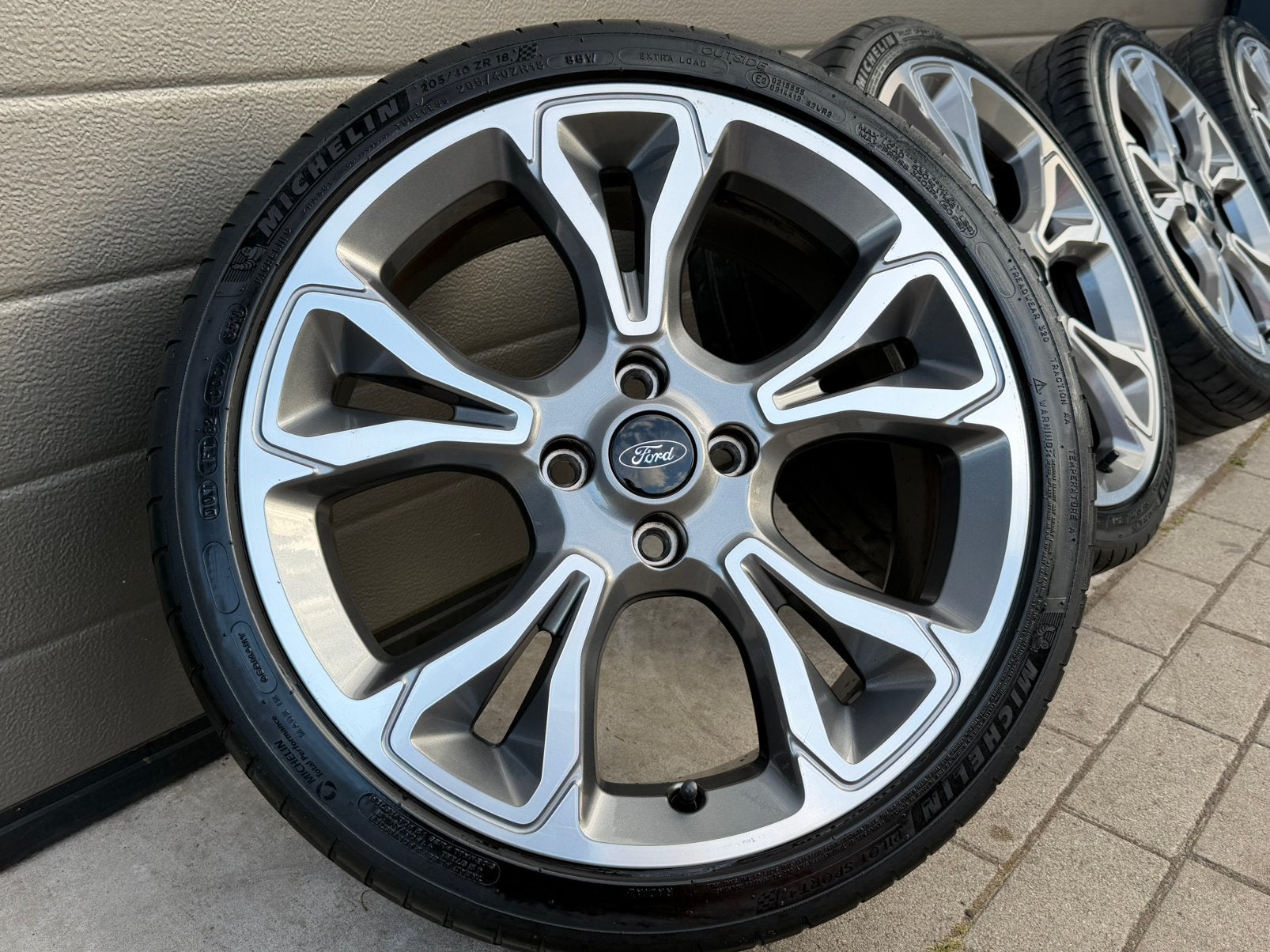 18” INCH FORD ST FIESTA ST-line 2-Tone 4x108 Zomer Origineel, Auto-onderdelen, 18 inch, Banden en Velgen, Zomerbanden, 205 mm