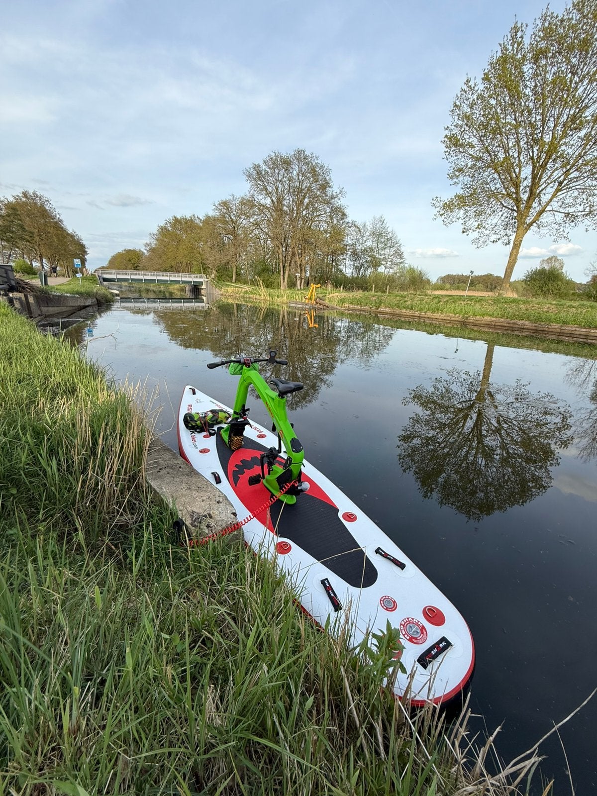 RedShark adventure waterbike waterfiets, Ophalen of Verzenden, Zo goed als nieuw, SUP-boards