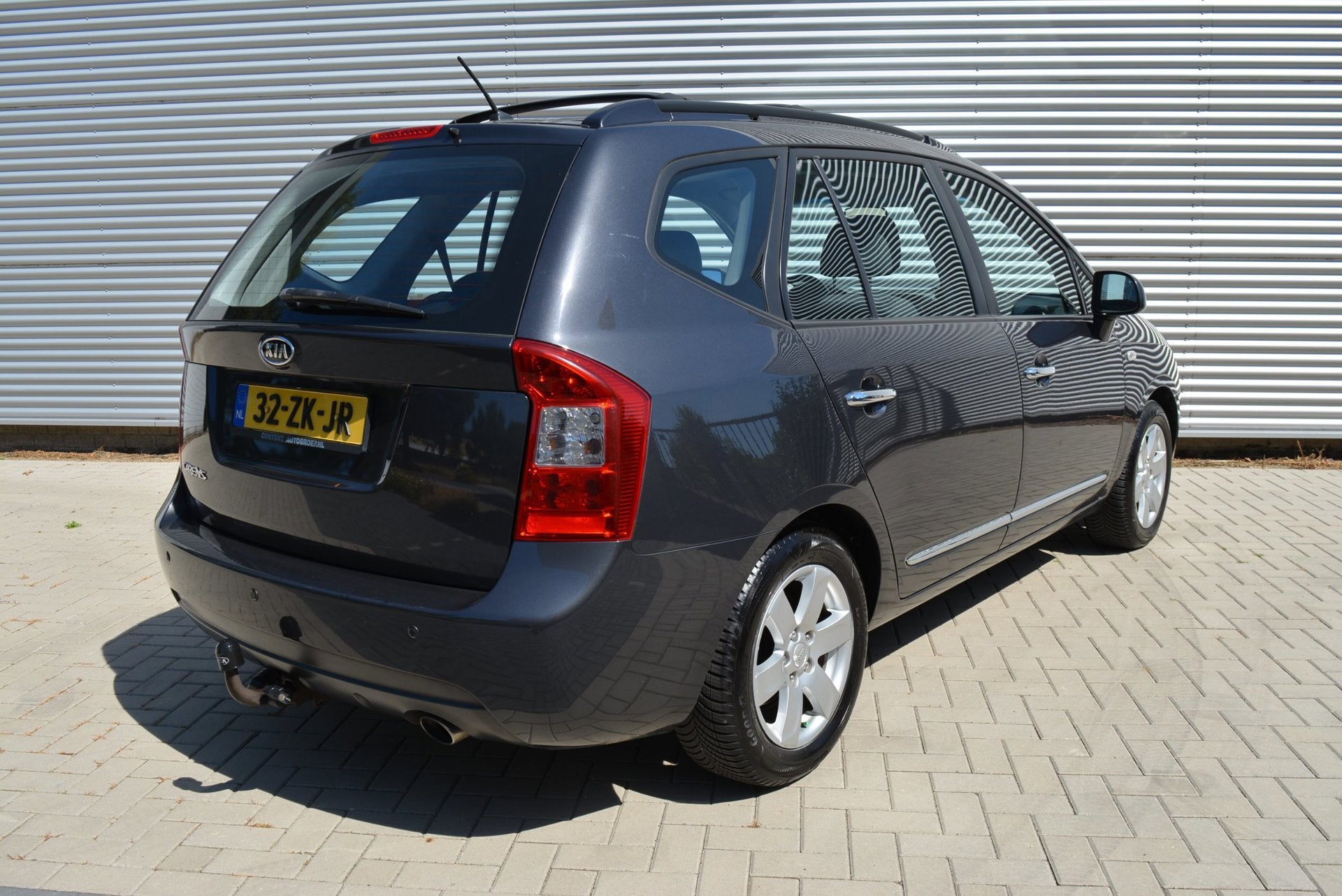 Kia Carens 2.0 CVVT X-ecutive | Airco-Ecc | L.M. Velgen | Tr, Voorwielaandrijving, 1998 cc, Stof, Gebruikt