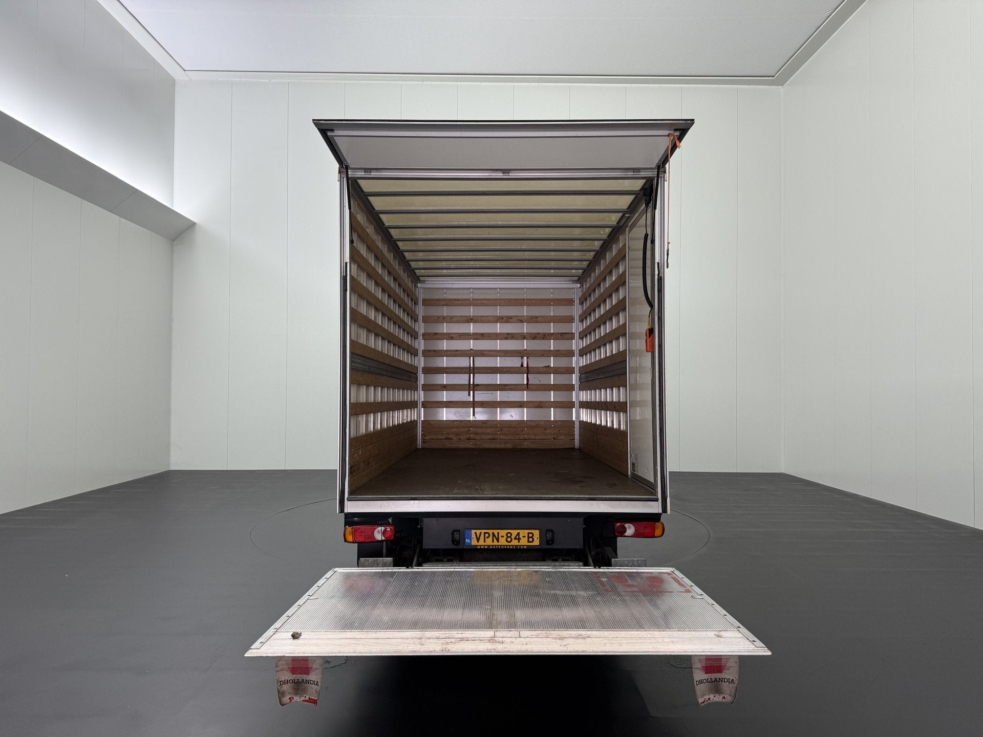 Foto 4 van Renault Master 2.3DCi 165PK Bakwagen+Laadklep | Navigatie |