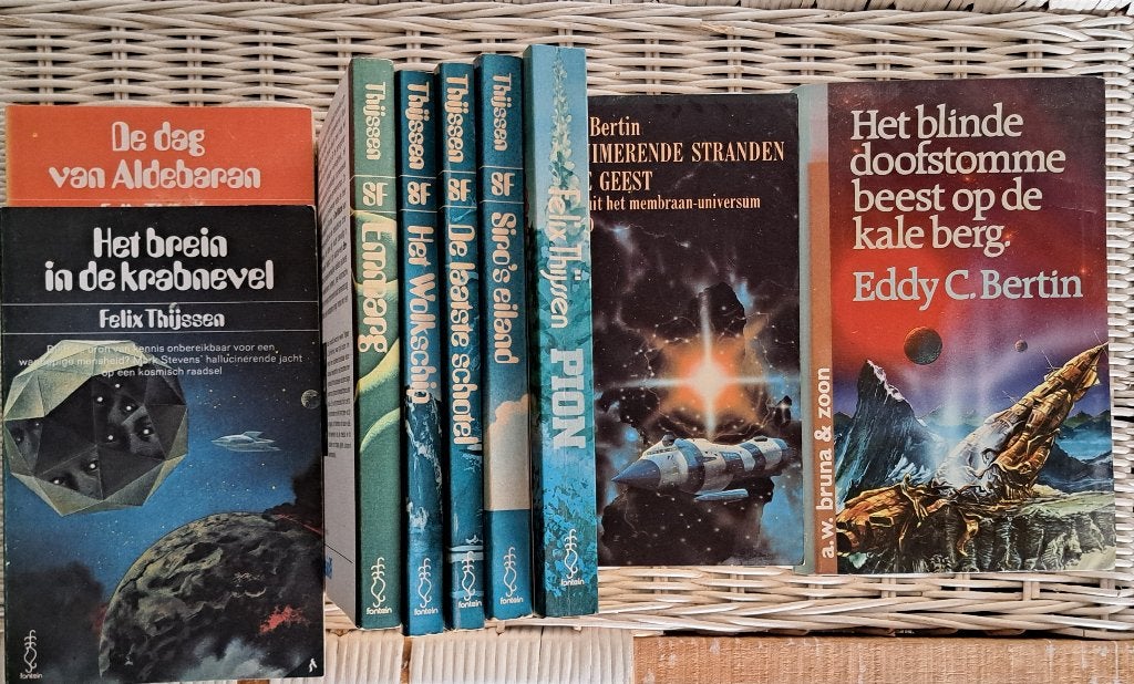 science fiction boeken Felix Thijssen en Eddy Bertin, Ophalen of Verzenden, Gelezen