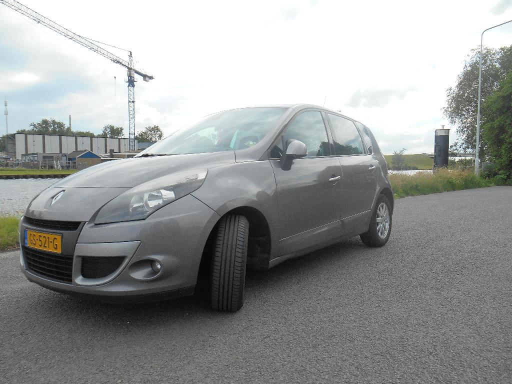 Renault Scénic 1.5 DCI 78KW 2011 Grijs, Auto's, 730 kg, Particulier, 22 km/l, 154 €/maand