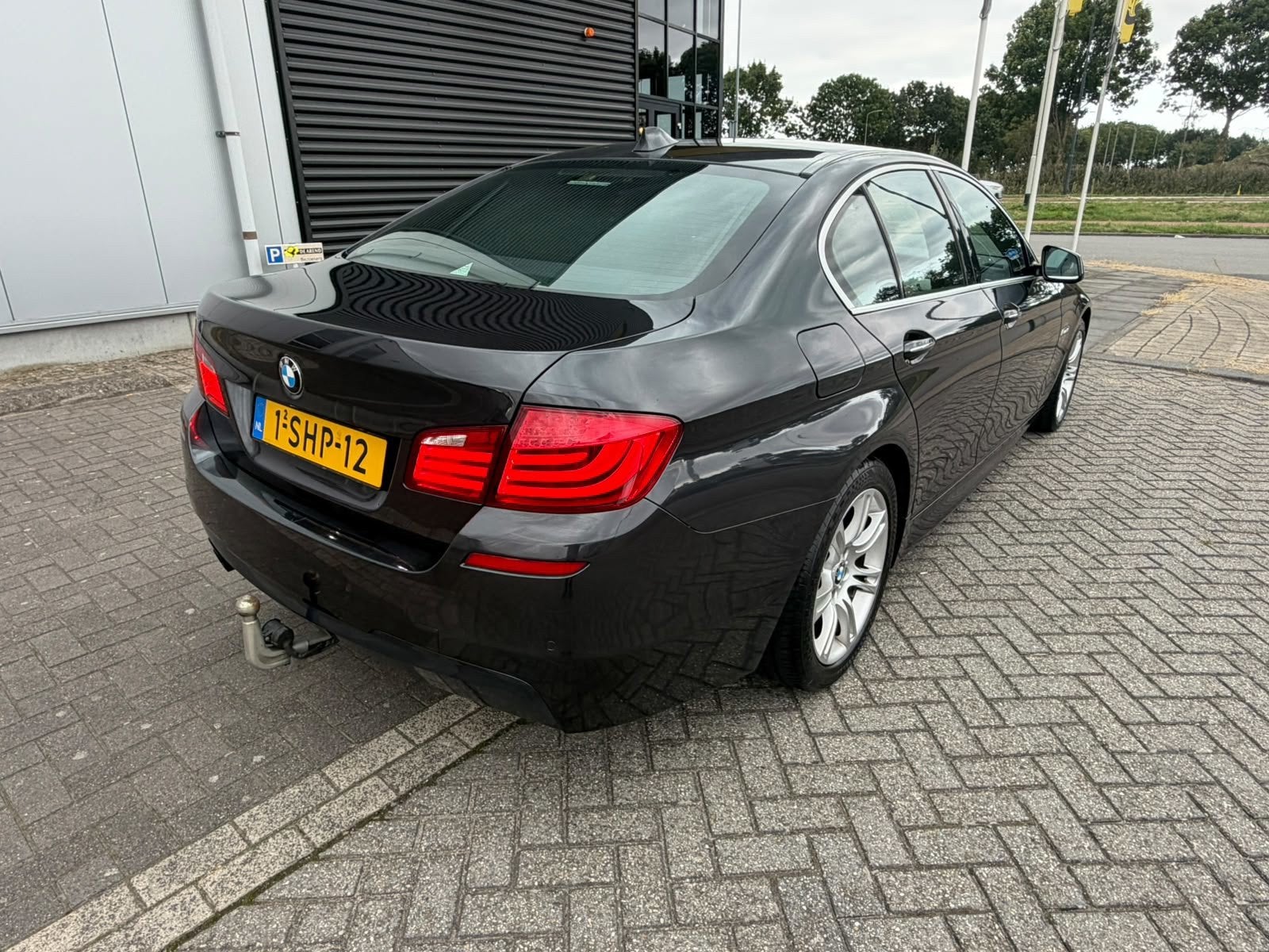 BMW 5-serie 520i High Executive Sport AUTOMAAT /M /Pakkat Le, Auto's, Automaat, Euro 5, Gebruikt, 4 cilinders