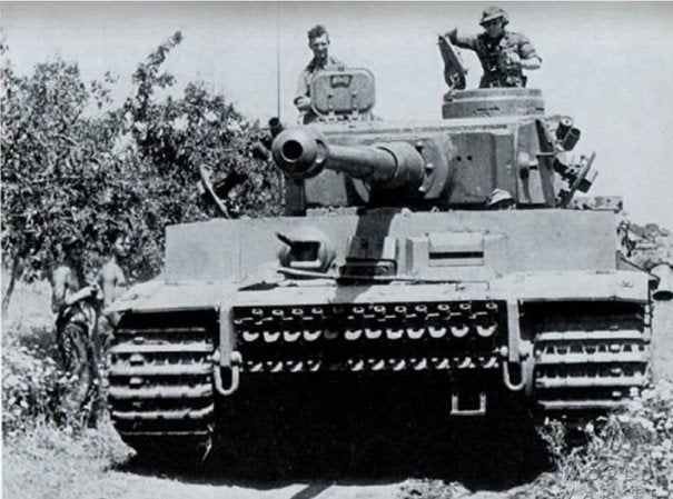 Dragon 1:35 Sd.kfz 181 Tiger '131' - s.Pz.Abt.504 Tunisia, Overige merken, Tank, 1:32 tot 1:50, Nieuw