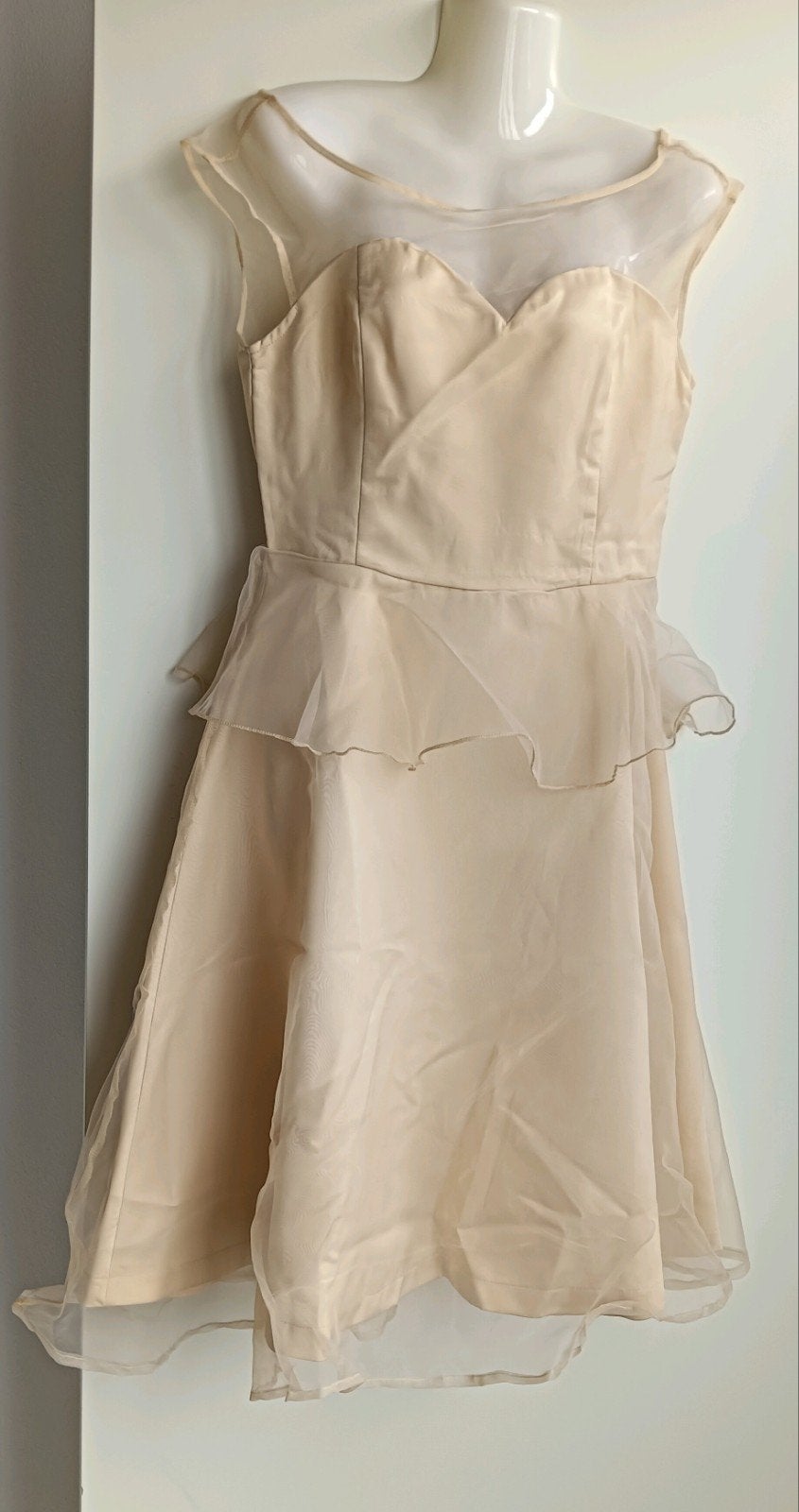 Lindy Bop Avondjurk/Cocktailjurk Maat 36/38 (S) Nieuw, Kleding | Dames, Beige, Nieuw, Ophalen of Verzenden, Knielengte