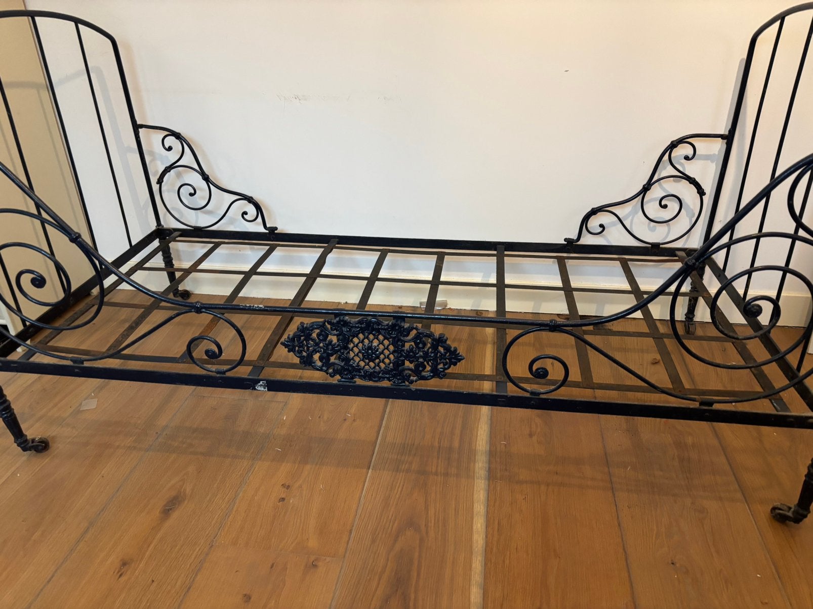 frans ijzeren bed in kapbaar 190x90 gratis ophalen, Ophalen, 90 cm, Eenpersoons, Zwart