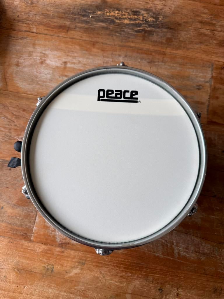 Peace 10x5 aluminium snare, Muziek en Instrumenten, Drumstellen en Slagwerk, Ophalen of Verzenden, Zo goed als nieuw, Overige merken