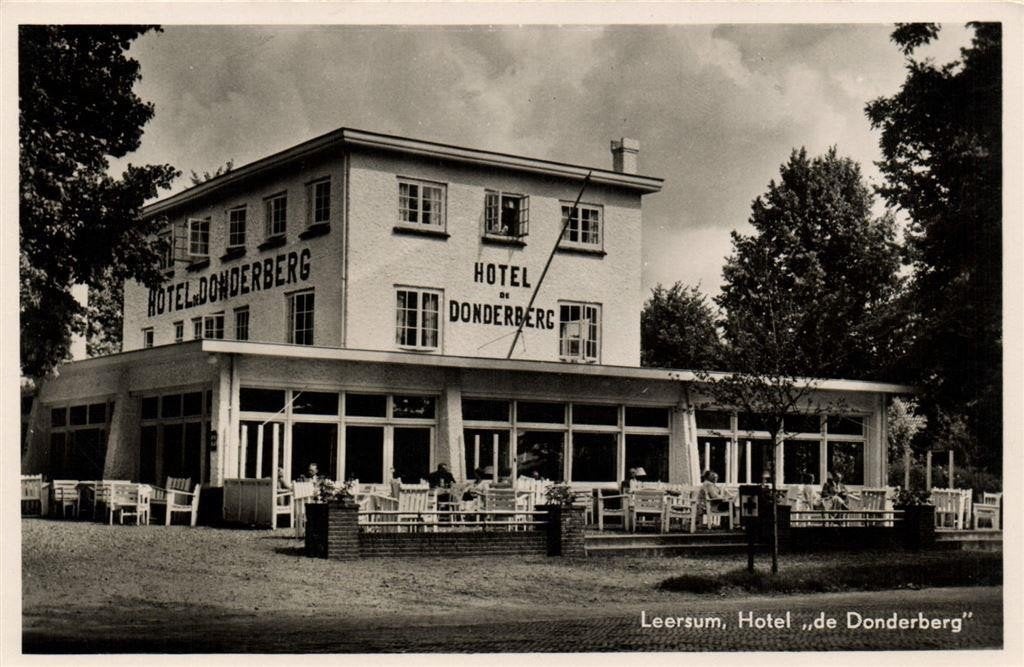 Leersum, Hotel de Donderberg - volk terras - ongelopen, Ophalen of Verzenden, 1960 tot 1980, Ongelopen, Utrecht