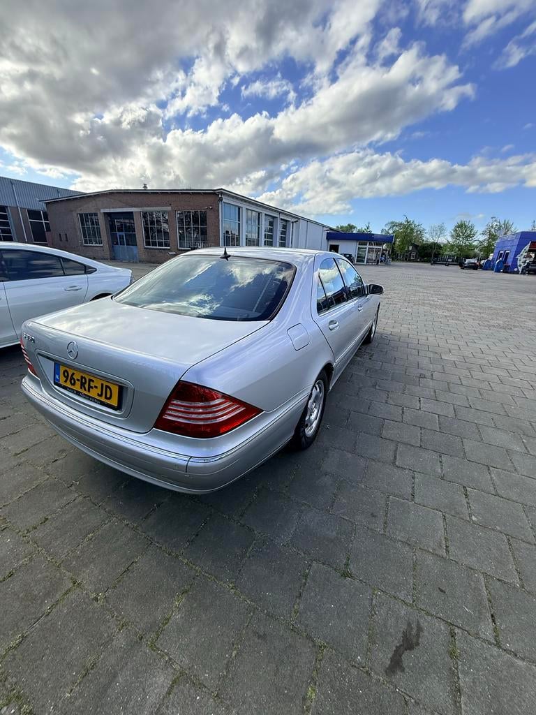 Mercedes-Benz S-Klasse 3.7 S350 AUT 2005 Grijs, Auto's, Mercedes-Benz, Automaat, Achterwielaandrijving, Particulier, Zilver of Grijs