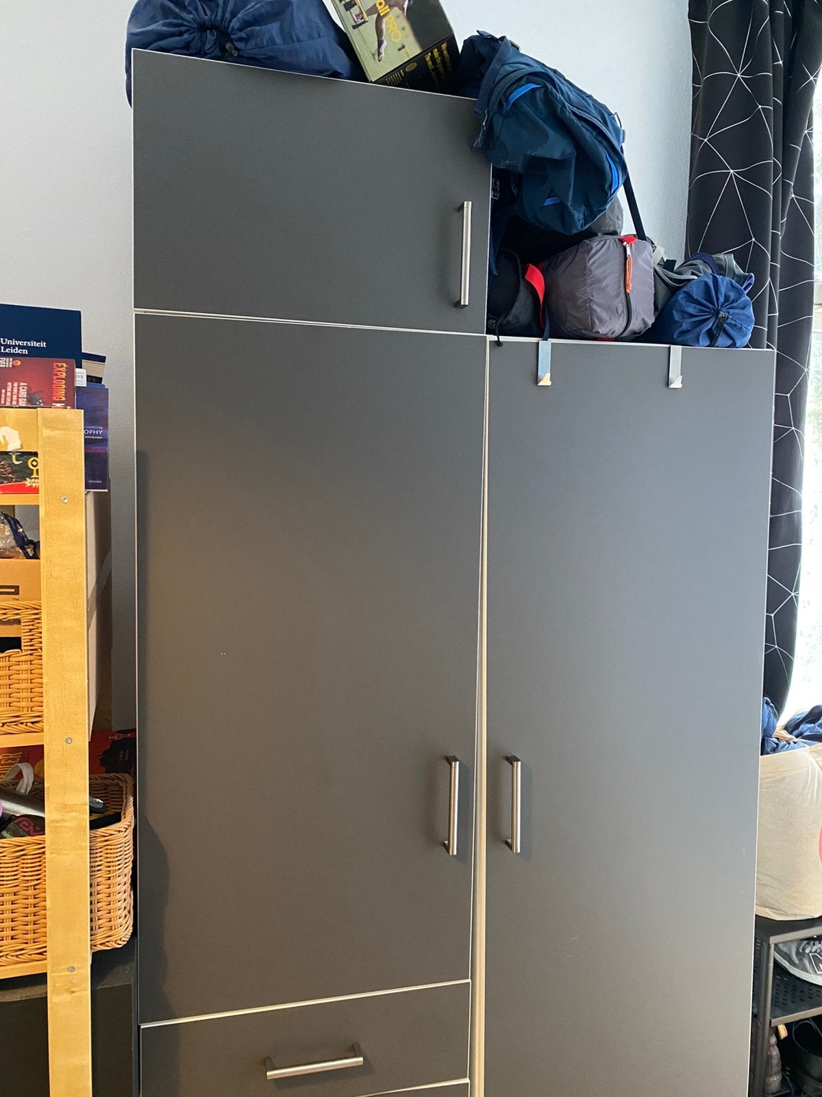 Kledingkast / Wardrobe / Closet (GRATIS)