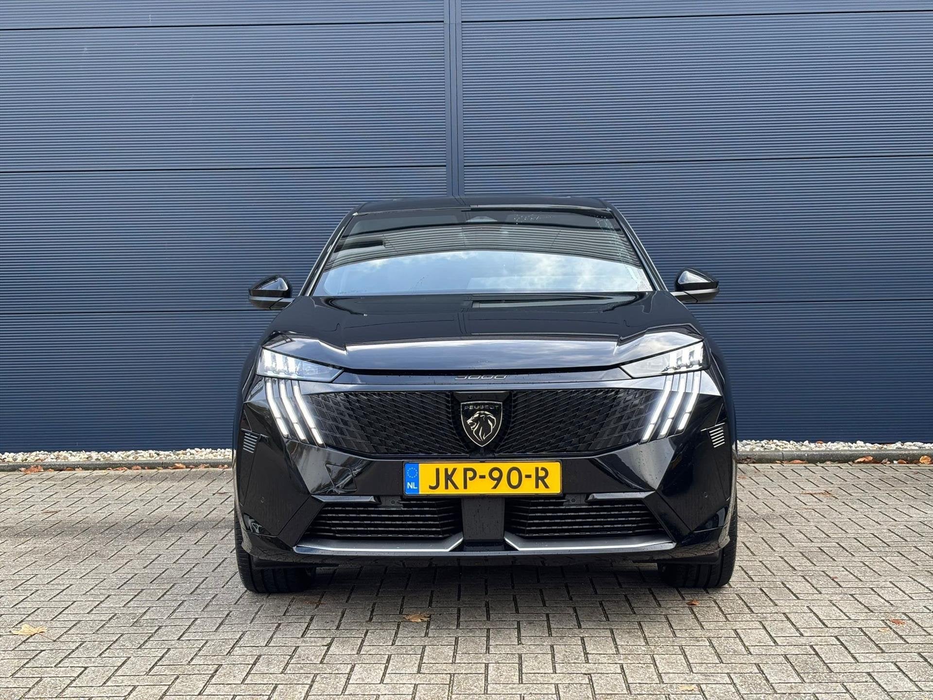 Peugeot e-3008 EV 73 kWh 325pk Dual Motor Launch Edition VOO, Auto's, Automaat, 1350 kg, Gebruikt, Zwart