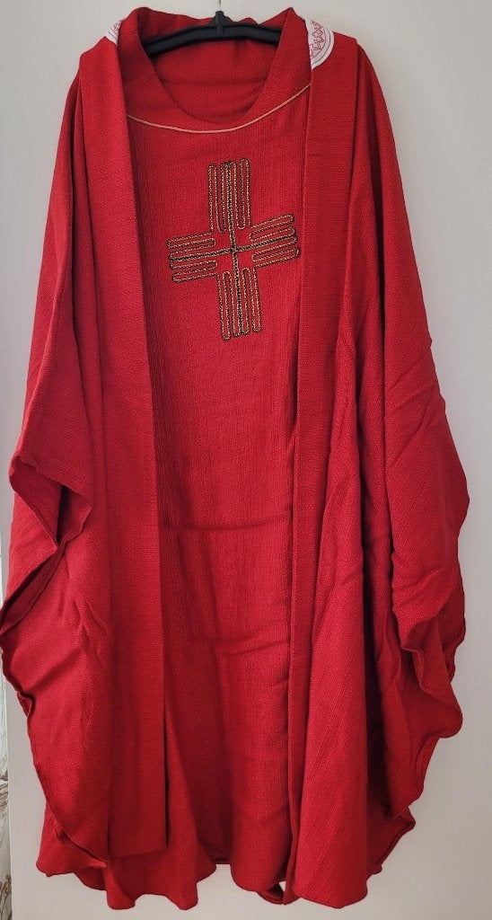 kazuifel met onderstola rood, Ophalen of Verzenden